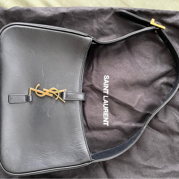 Saint Laurent Handbags - Saint Laurent (Le 5 á 7) Black Shoulder Bag with Gold details